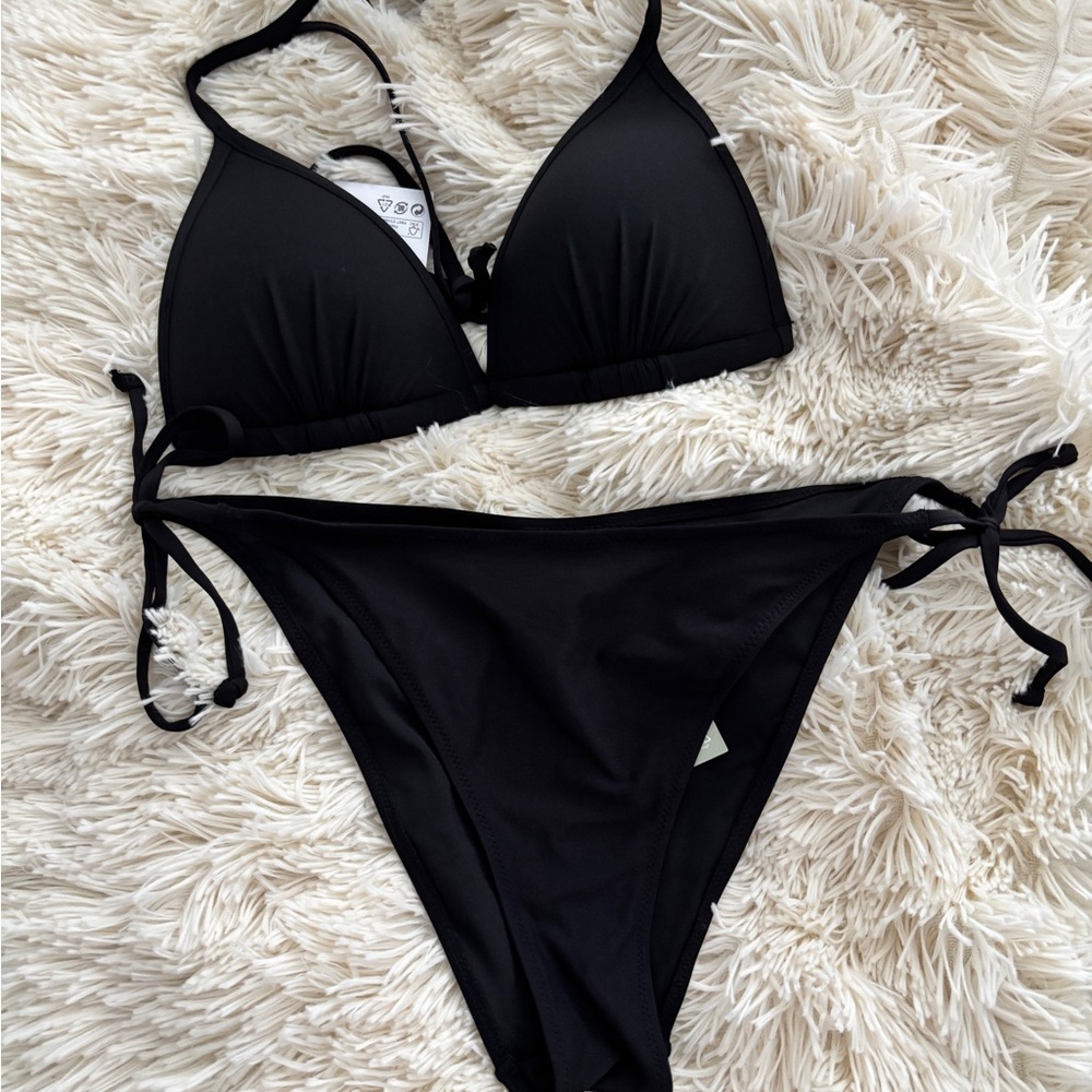 NWT H&M Black Classic Bikini Set